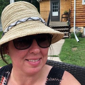 Meet your Posher, Candace